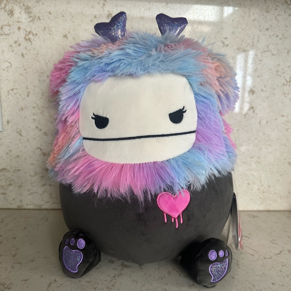 Frumpy the Bigfoot Squishmallow *BNWT*